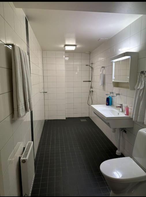 Nr6 Pa Sparet Norrköping Buitenkant foto